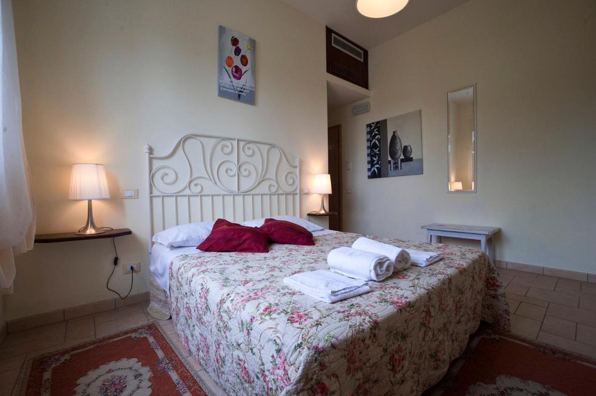 Homelink Poggibonsi - Sogno D'Oro ภายนอก รูปภาพ